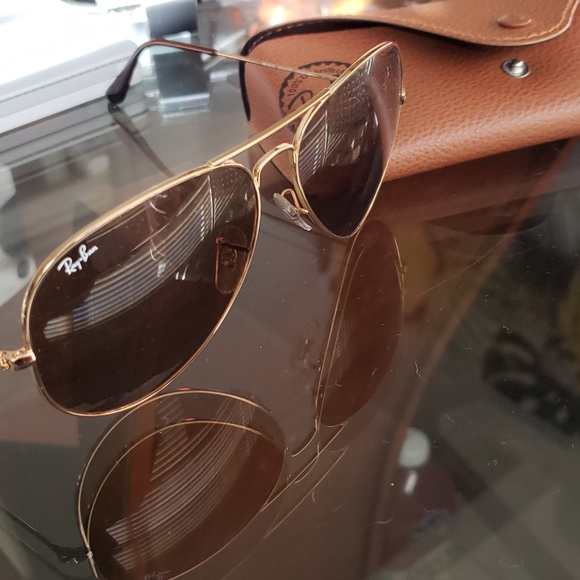 Sunglasses - Picture 3 of 5